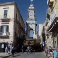 Il Carro Trionfale spostato nei pressi di Palazzo di Città (VIDEO)