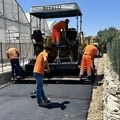 Strade rurali, asfaltato il tratto di Piscina degli Zingari