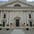 Nuove fioriere davanti alla Cattedrale di Terlizzi: la soddisfazione della maggioranza