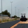 Asfaltati i primi 2.500 mq di I traversa via Giovinazzo: il VIDEO del sindaco di Terlizzi