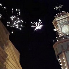 La domenica della festa. Dalla preparazione alla sfilata del Carro Trionfale. Le foto