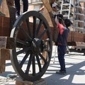 Festa Maggiore: al  "Lamione " cominciato montaggio del Carro Trionfale