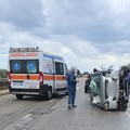 Incidente sulla SP 231: auto si ribalta