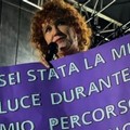 Il video del cartellone della fan di Terlizzi sulla pagina ufficiale di Fiorella Mannoia