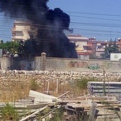 Domato rogo di pneumatici in via campo sportivo