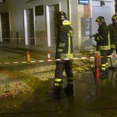 Fuga di gas in via Tripoli, i vigili del fuoco sono ancora a lavoro