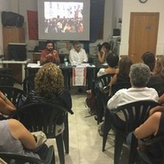 Notte bianca della scuola, gli insegnanti proseguono la protesta