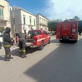 Fiamme all'interno di un ufficio postale in pieno centro