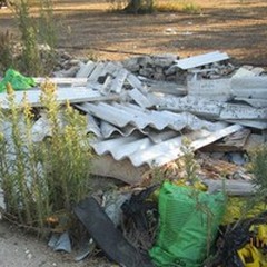 Eternit nelle campagne tra Giovinazzo e Terlizzi