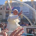 Se ne va il Papa con don Tonino nel cuore. Nel 2018 gli rese omaggio