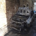 Ancora un'auto incendiata a Terlizzi: a fuoco una Grande Punto