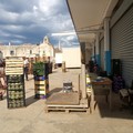 Dopo lo sfratto, vendeva frutta e verdura: sequestro e multa da 5mila euro