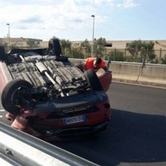 Carambola tra quattro auto all'altezza del Mercatone Uno