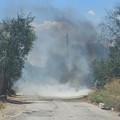 Incendio in Contrada Piscina La Corte: rifiuti a fuoco