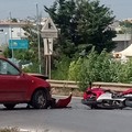 Scontro tra auto e moto sul ponte di via Mariotto: centauro in codice rosso