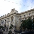 Scontro tra Ministero dell'Istruzione e Regione Puglia su didattica "mista "