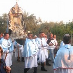 Foto. La processione della Madonna di Sovereto