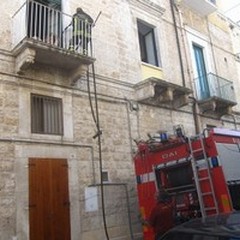 Brucia un appartamento disabitato in via Pasquale Fiore 16