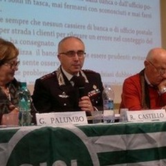 L'appello dei carabinieri agli anziani: non aprite la porta a sconosciuti