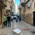 Terlizzi, camion urta balcone in via Paolo Rutigliano: paura nel centro storico