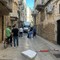 Terlizzi, camion urta balcone in via Paolo Rutigliano: paura nel centro storico