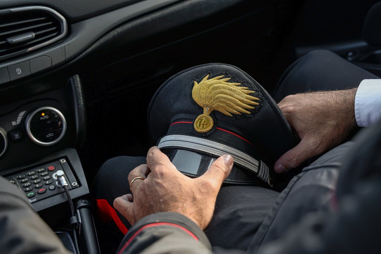 Carabinieri eroi salvano una donna dal suicidio. Uno è di Terlizzi