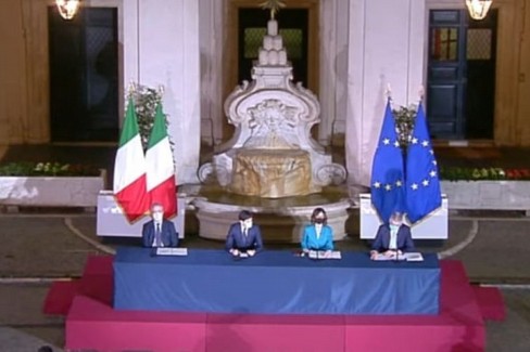 Gelmini e Speranza in conferenza stampa