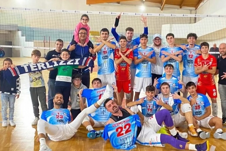 Scuola di Pallavolo Terlizzi e mister Salvatore Iaia