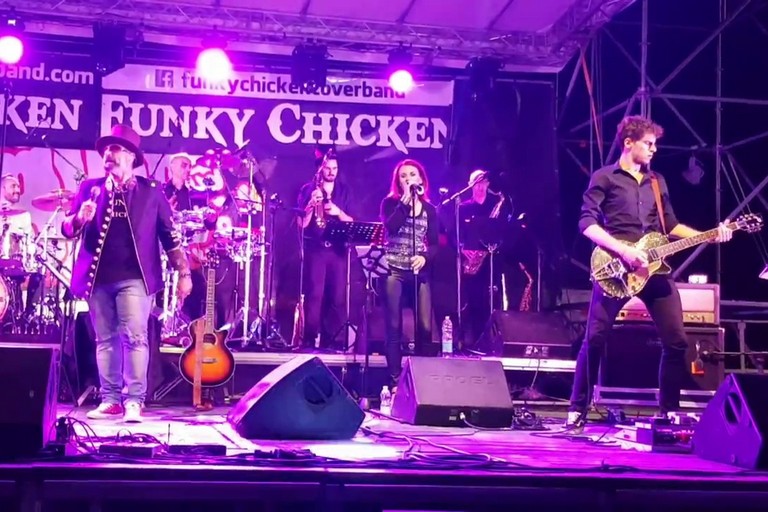 I Funky Chicken stasera a Giovinazzo