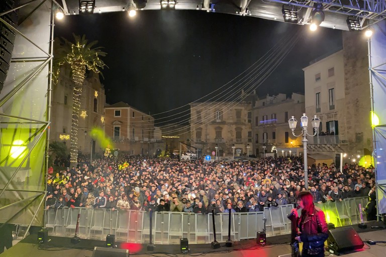 Piazza Cavour durante il concertone. <span>Foto Livee Eventi & pdl comunicazione</span>