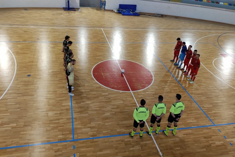 Futsal Terlizzi-Aradeo Calcio a 5 4-4 minuto di raccoglimento