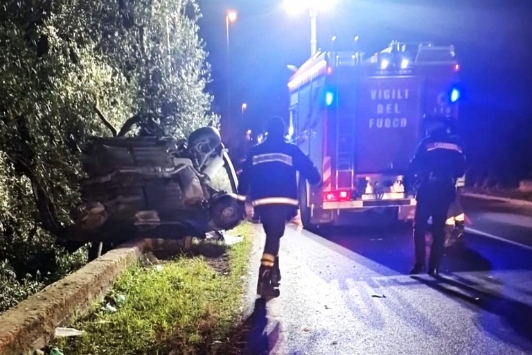 Grave incidente sulla Terlizzi-Molfetta: un'auto si ribalta