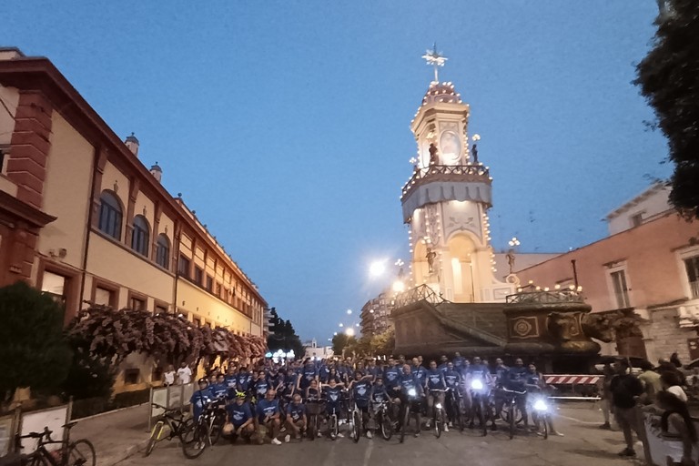 Pedalando sulle vie del Carro. <span>Foto Francesco Pitto'</span>