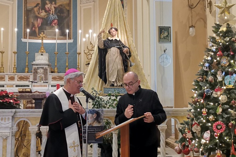 La donazione della statua di San Vincenzo Ferrer