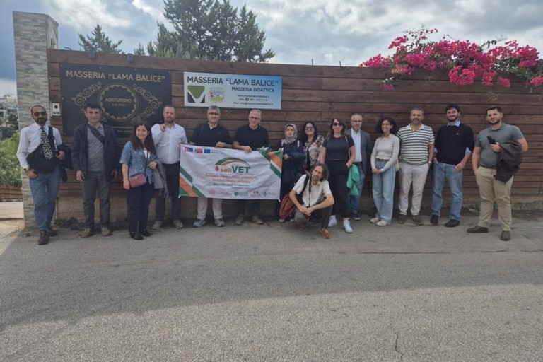 Delegazioni turche e slovacche col 