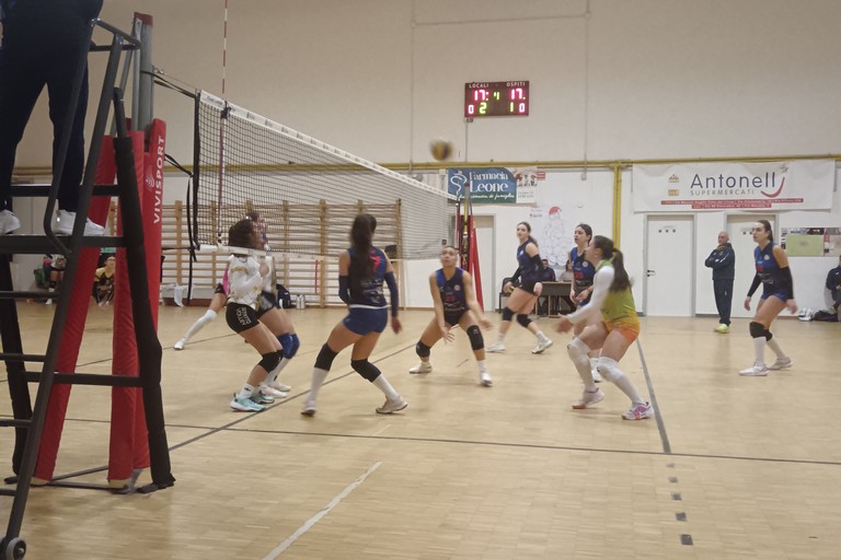 Supermercati Antonelli Scuola di Pallavolo Terlizzi. <span>Foto Francesco Pitto'</span>
