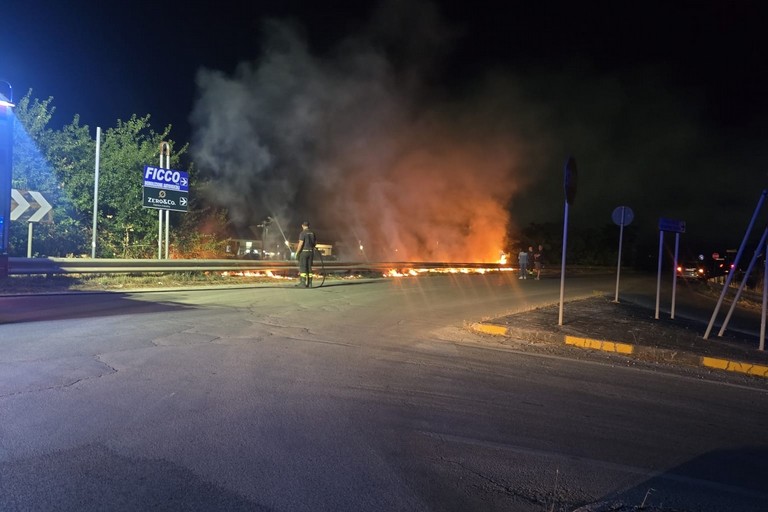 Incendio Terlizzi. <span>Foto Paolo Alberto Malerba</span>