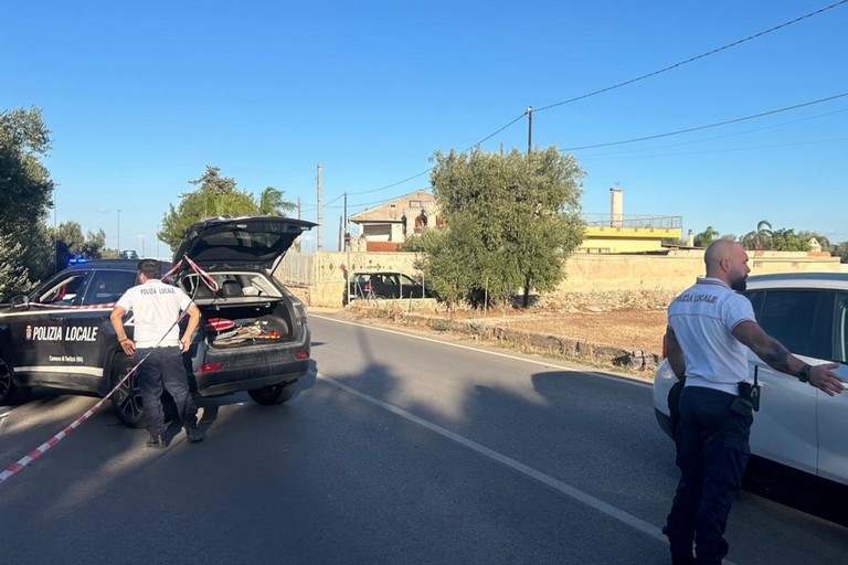 Polizia Locale su strada provinciale 107. <span>Foto Paolo Alberto Malerba</span>