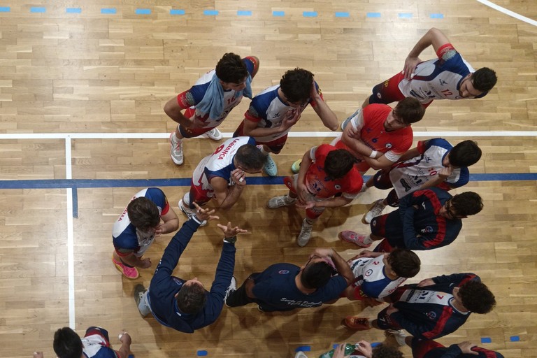 Scuola di Pallavolo Terlizzi durante un time-out. <span>Foto Francesco Pitto'</span>
