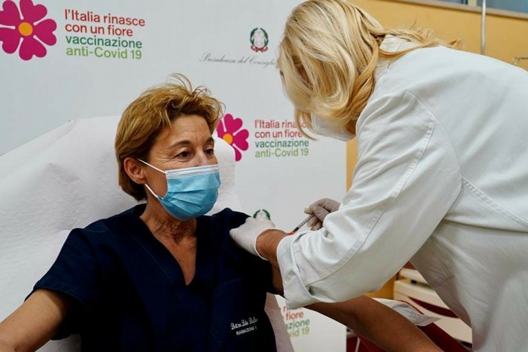 La prima vaccinata al Policlinico di Bari