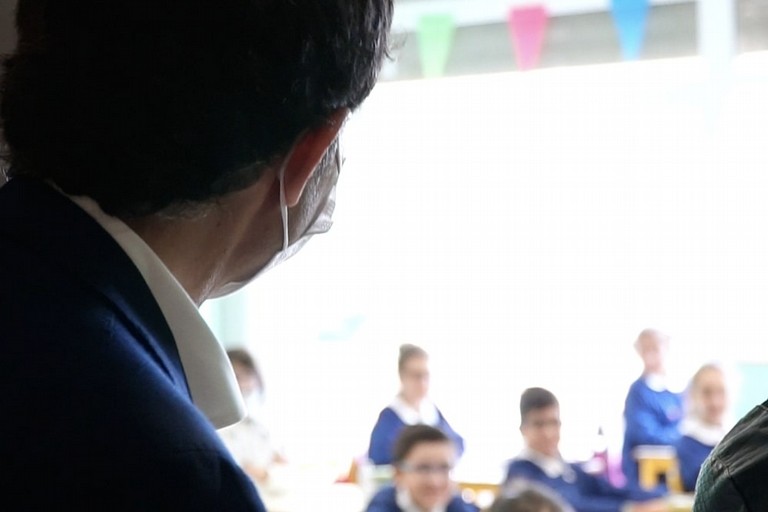Ninni Gemmato con gli studenti