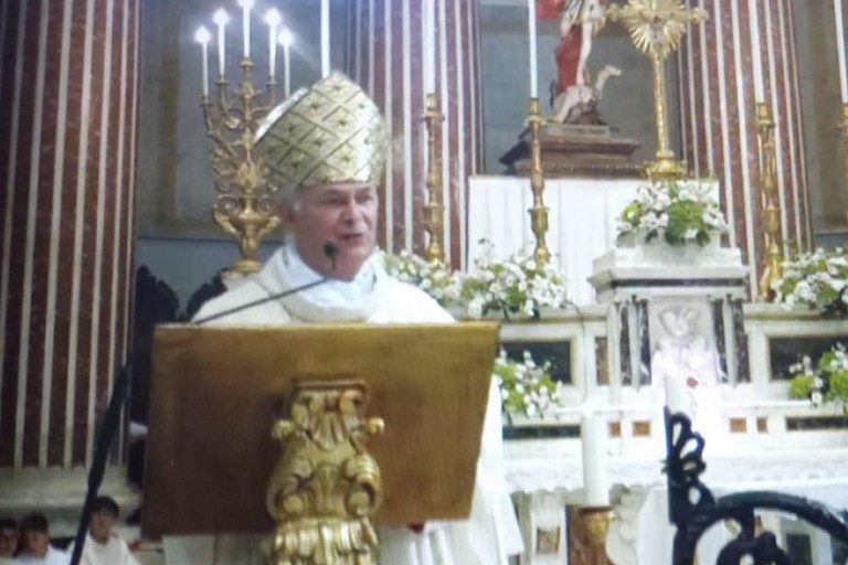 Pontificale streaming agosto