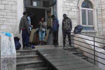 Migranti a Casa de Napoli