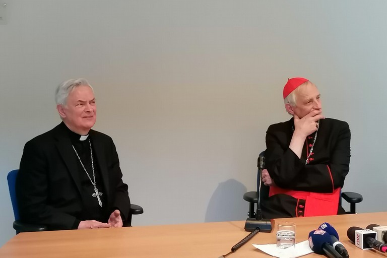 Mons. Cornacchia con il Cardinal Zuppi