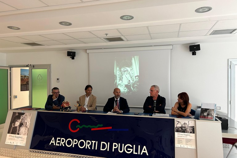 Festa Maggiore Terlizzi, una mostra all'aeroporto di Bari per raccontarla. <span>Foto Paolo Alberto Malerba</span>