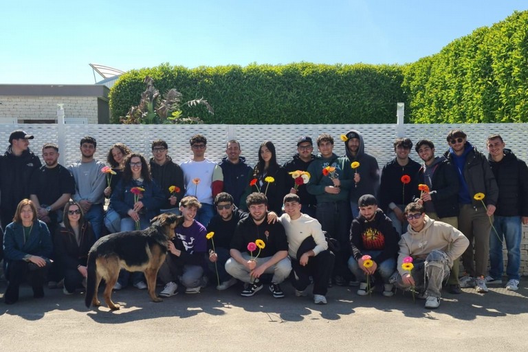 Studenti universitari al Mercato dei Fiori di Terlizzi. <span>Foto Paolo Alberto Malerba</span>