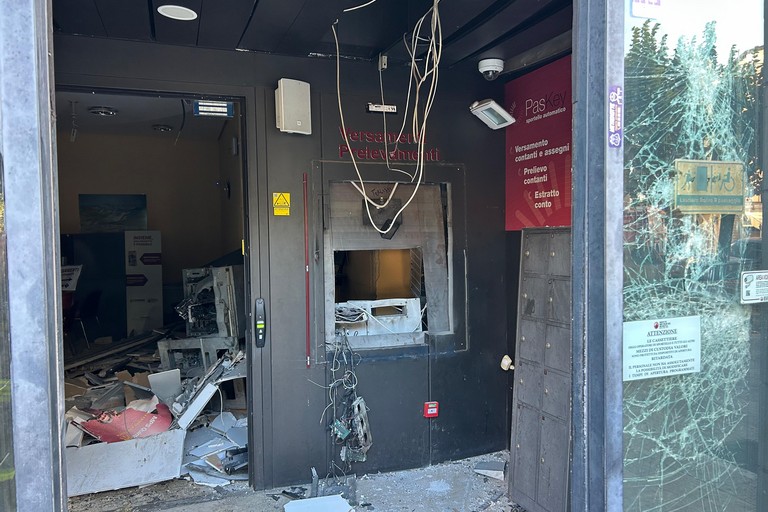 Assalto al bancomat. <span>Foto Paolo Alberto Malerba</span>