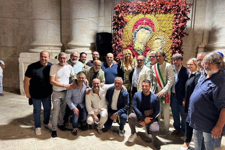 A Terlizzi l’infiorata verticale. <span>Foto Paolo Alberto Malerba</span>