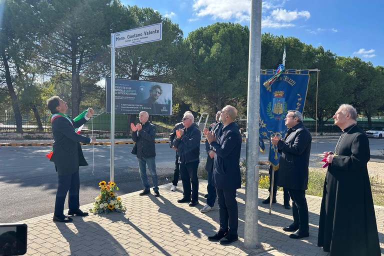 viale a Mons. Gaetano Valente. <span>Foto Paolo Alberto Malerba</span>